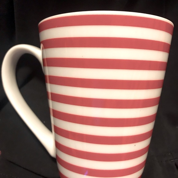 Red and white striped coffee cup - Picture 1 of 3